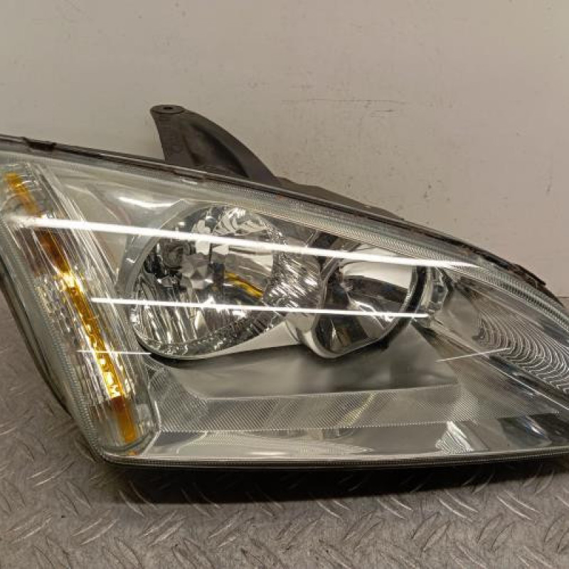 Optique avant principal droit (feux)(phare) FORD FOCUS 2