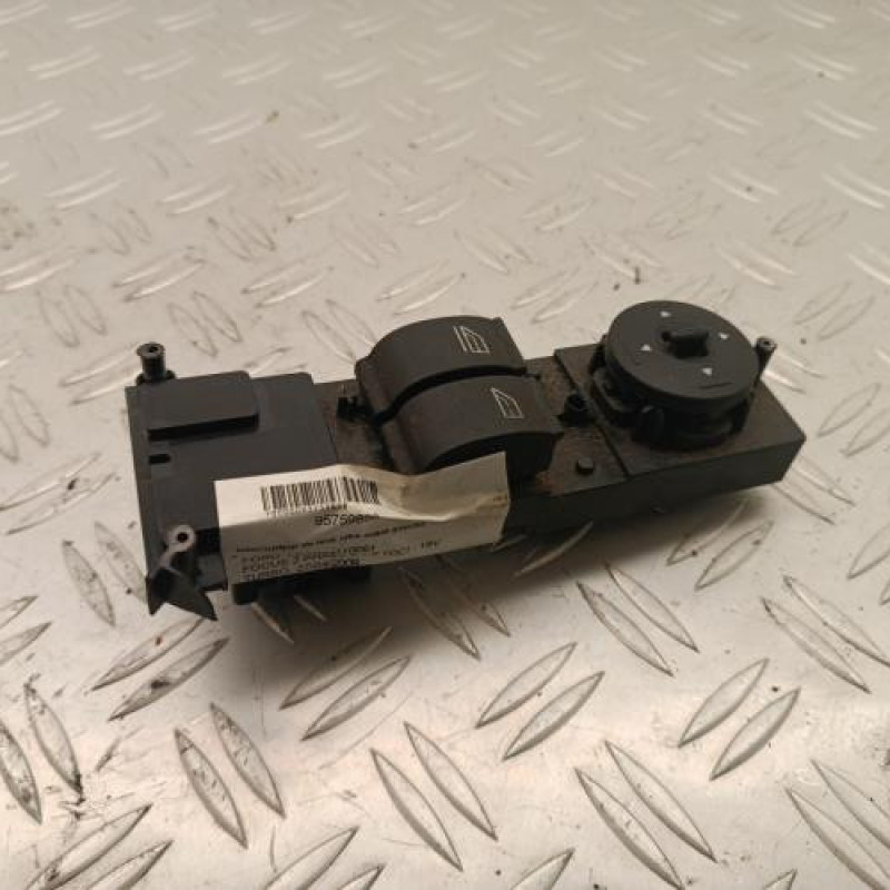 Interrupteur de leve vitre avant gauche FORD FOCUS 2