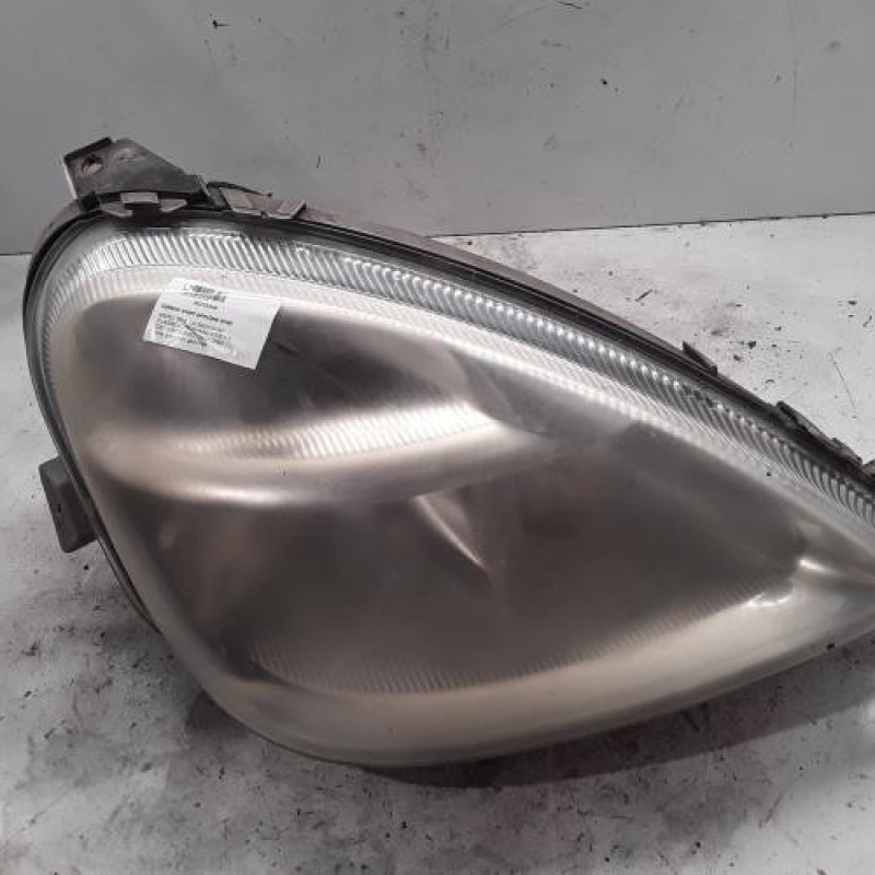 Optique avant principal droit (feux)(phare) MERCEDES CLASSE A 168