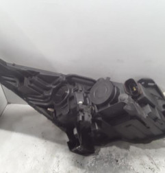 Optique avant principal gauche (feux)(phare) PEUGEOT 5008 1