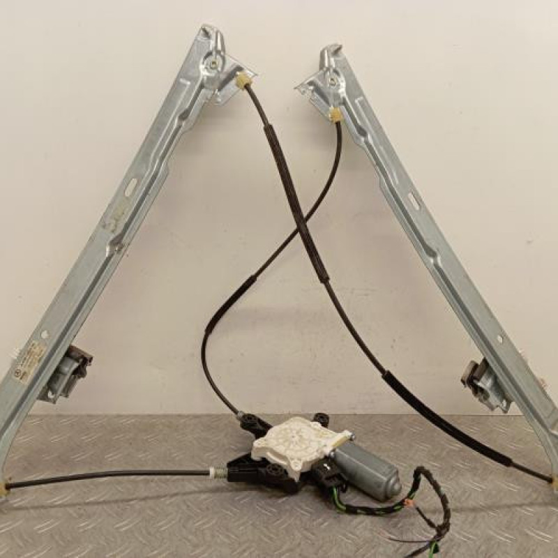 Leve vitre electrique avant droit MERCEDES VIANO 639