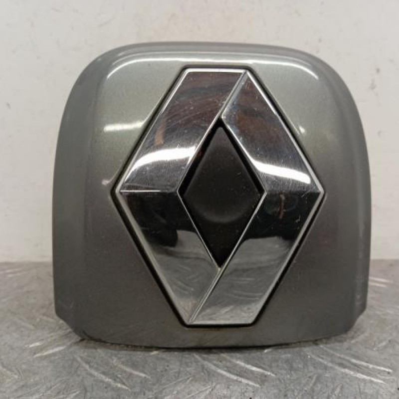 Bouton de coffre RENAULT CLIO 2 Bouton de coffre RENAULT CLIO 2