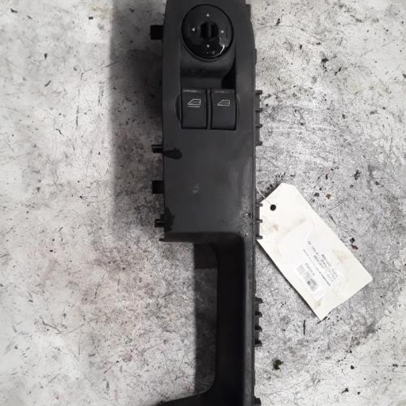 Interrupteur de leve vitre avant gauche FORD FOCUS 2