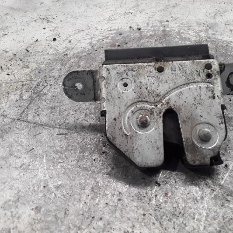 Serrure de hayon FIAT BRAVO 2 Serrure de hayon FIAT BRAVO 2