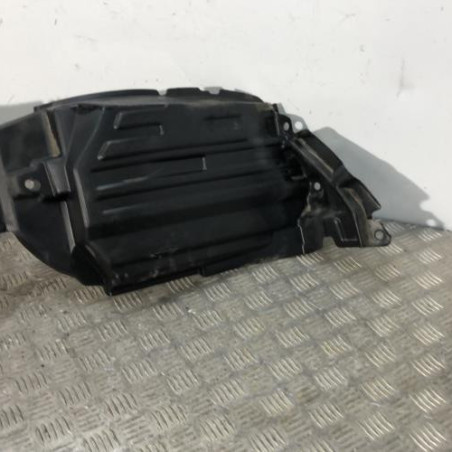 Pare boue avant gauche TOYOTA YARIS 1