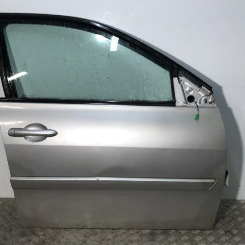 Porte avant droit RENAULT MEGANE 2 Porte avant droit RENAULT MEGANE 2