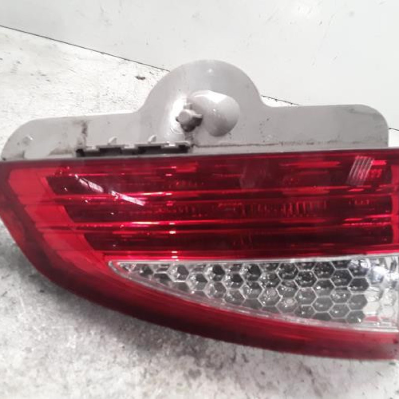 Feu arriere secondaire gauche (feux) FORD MONDEO 3 Feu arriere secondaire gauche (feux) FORD MONDEO 3
