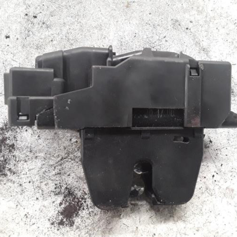 Serrure de hayon CITROEN C3 3 Serrure de hayon CITROEN C3 3