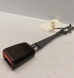 Attache ceinture avant gauche PEUGEOT 3008 1