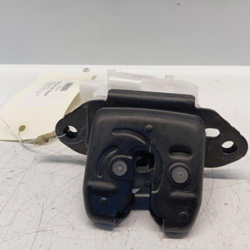 Serrure de hayon NISSAN QASHQAI 2 Serrure de hayon NISSAN QASHQAI 2