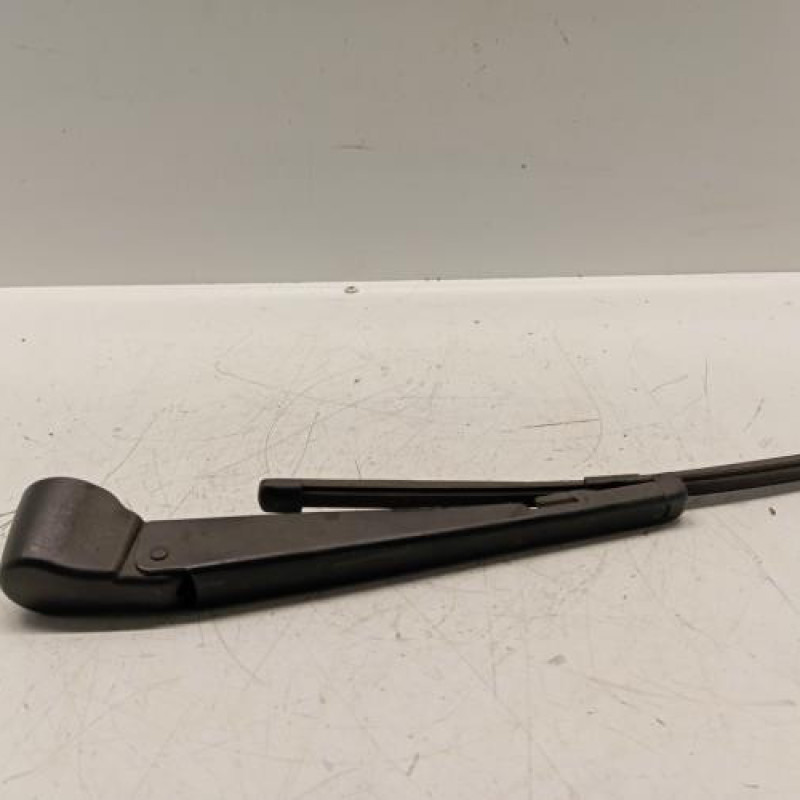 Bras essuie glace arriere MERCEDES CLASSE A 176