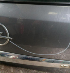 Malle/Hayon arriere OPEL ASTRA H Photo n°3