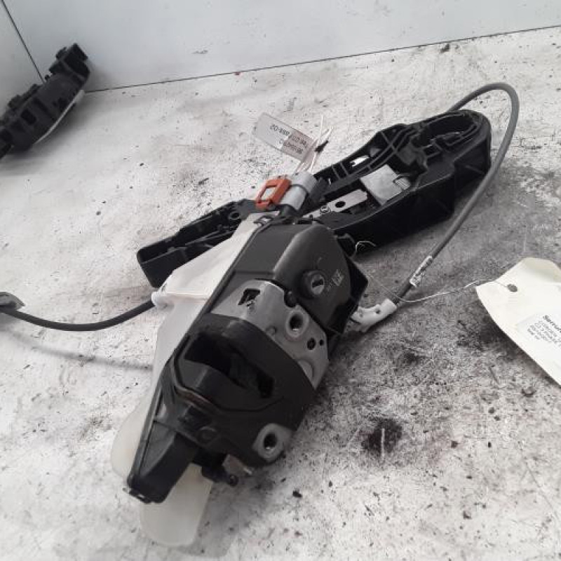 Serrure avant gauche CITROEN C3 3 Serrure avant gauche CITROEN C3 3