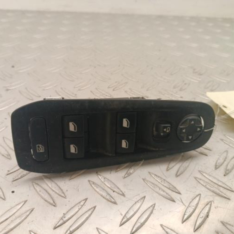 Interrupteur de leve vitre avant gauche PEUGEOT 308 2