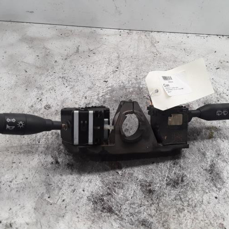 Com (Bloc Contacteur Tournant+Commodo Essuie Glace+Commodo Phare) RENAULT R19