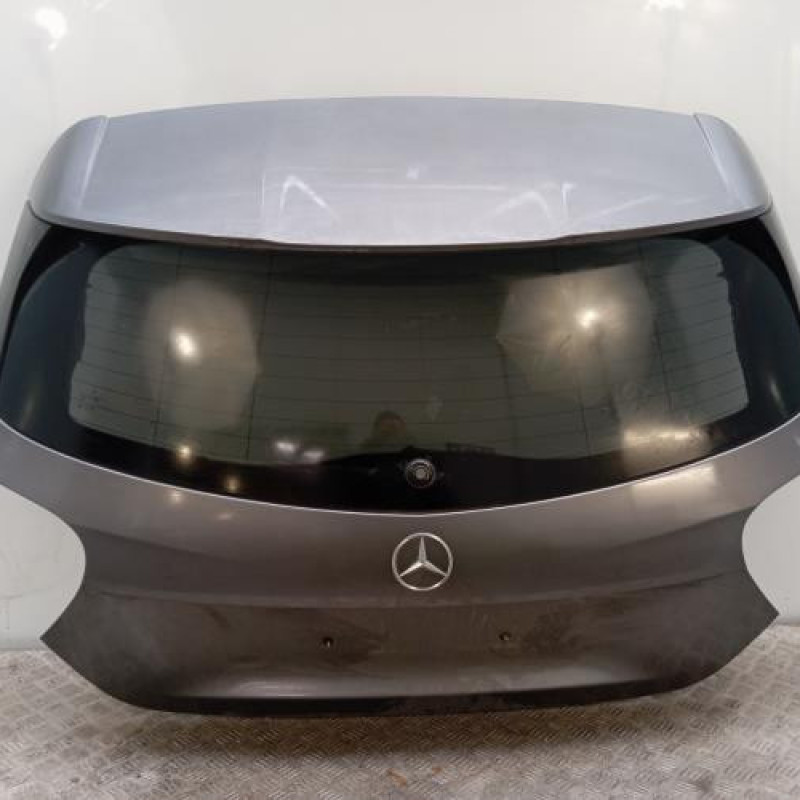 Malle/Hayon arriere MERCEDES CLASSE A 176