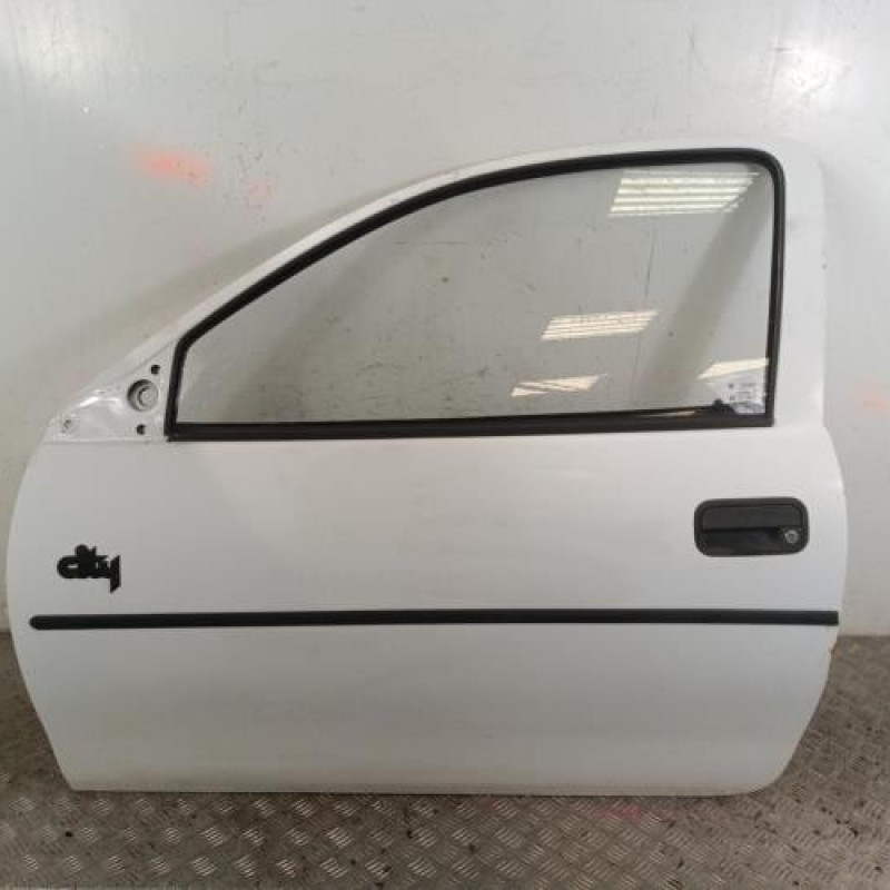Porte avant gauche OPEL CORSA B