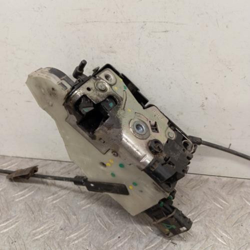Serrure avant droit PEUGEOT 207