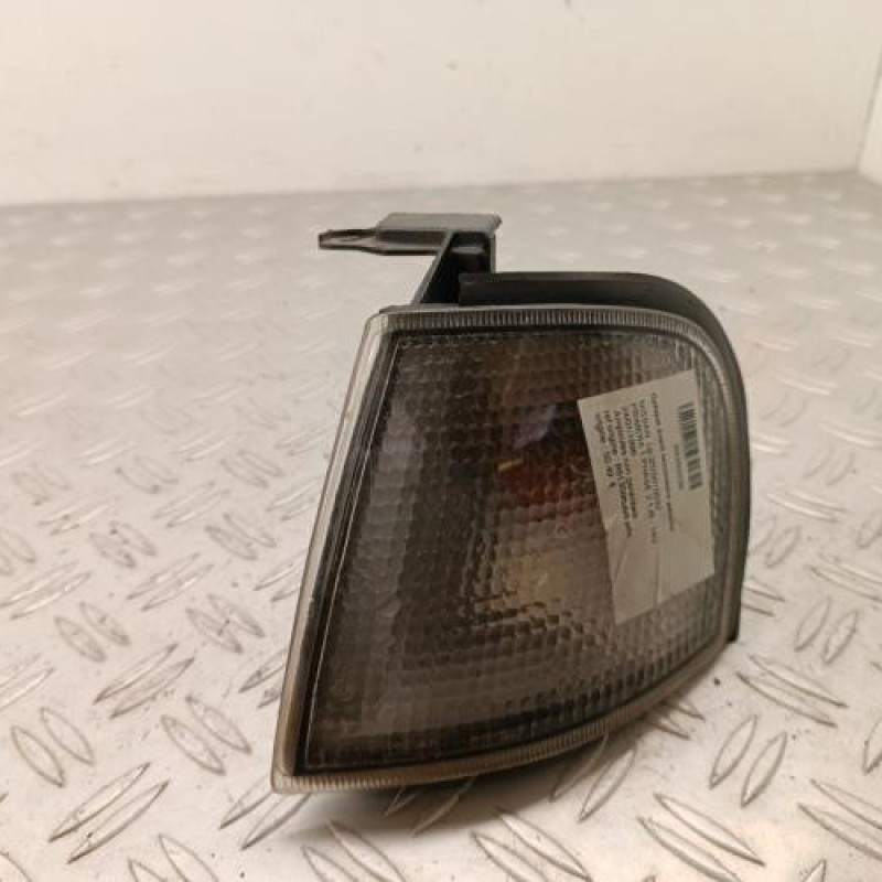 Optique avant secondaire gauche (feux)(clignotant) NISSAN PRIMERA 1