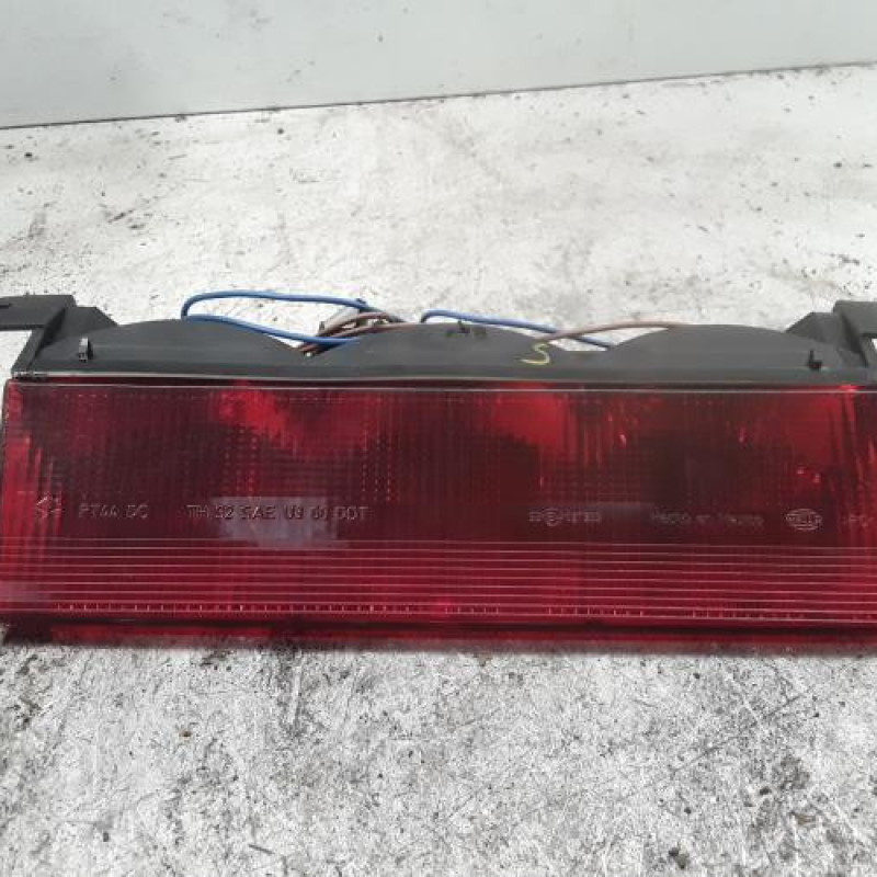Feu arriere stop central CHRYSLER PT CRUISER Feu arriere stop central CHRYSLER PT CRUISER