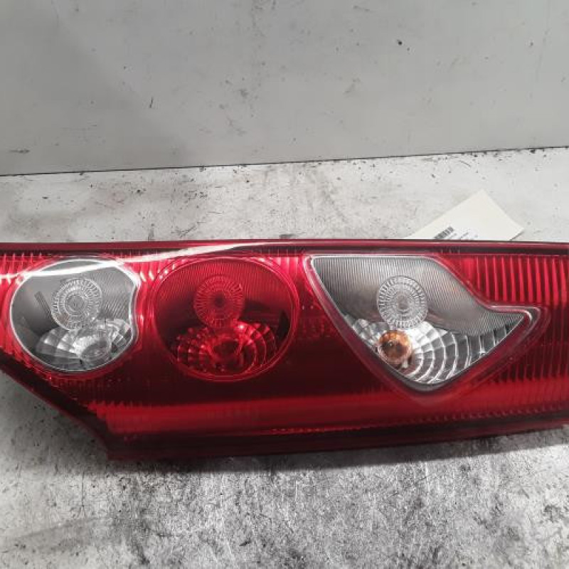 Feu arriere principal droit (feux) RENAULT KANGOO 2 Feu arriere principal droit (feux) RENAULT KANGOO 2