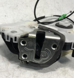 Serrure avant droit TOYOTA YARIS 3