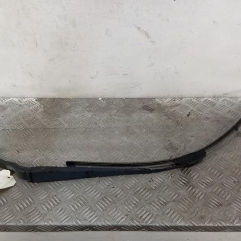 Bras essuie glace avant gauche RENAULT KADJAR Bras essuie glace avant gauche RENAULT KADJAR