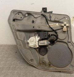 Leve vitre electrique arriere gauche VOLKSWAGEN BORA Photo n°1