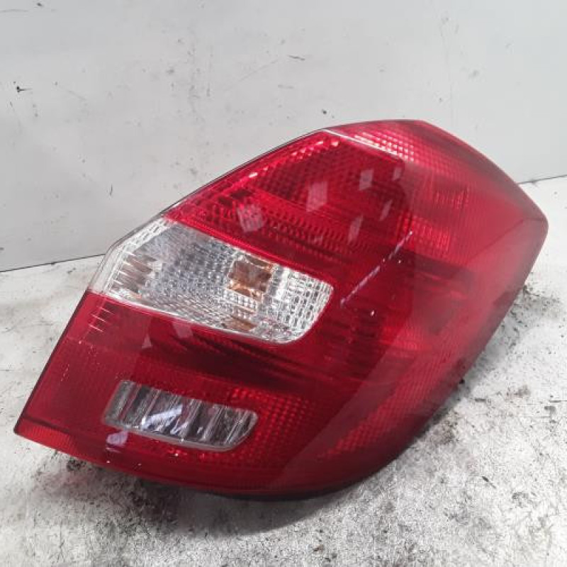 Feu arriere principal droit (feux) SKODA FABIA 2 Feu arriere principal droit (feux) SKODA FABIA 2