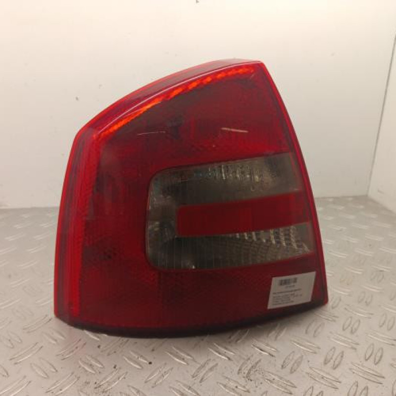 Feu arriere principal gauche (feux) SKODA OCTAVIA 2