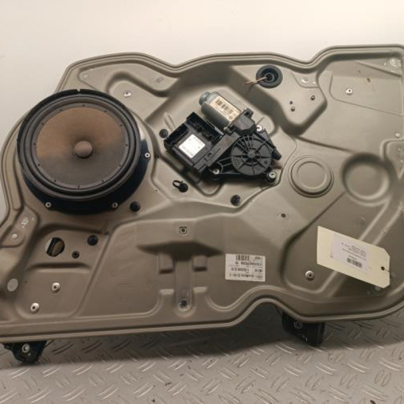 Leve vitre electrique avant droit SKODA OCTAVIA 2