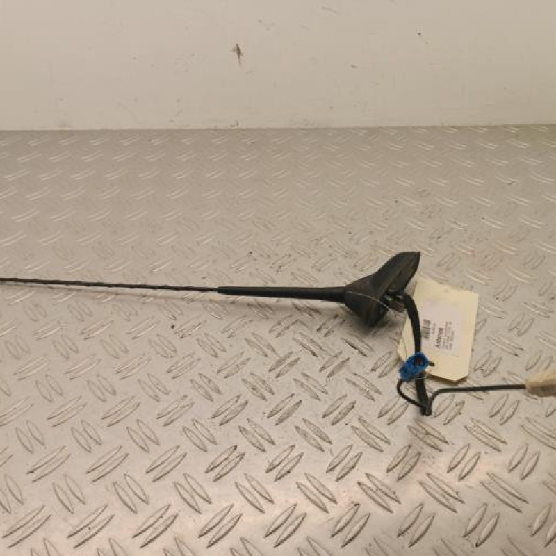 Antenne PEUGEOT 208 1 Antenne PEUGEOT 208 1