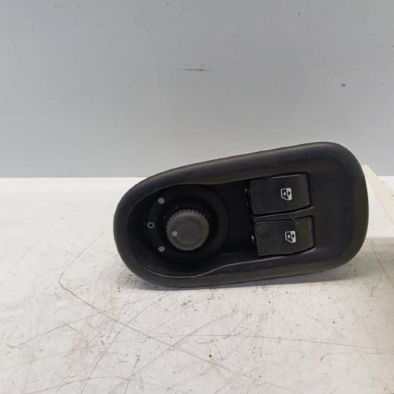 Interrupteur de leve vitre avant gauche RENAULT MASTER 3
