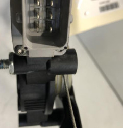 Leve vitre electrique avant gauche FIAT DOBLO 2 Photo n°4