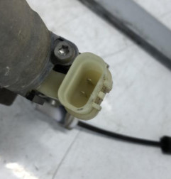 Leve vitre electrique avant gauche HYUNDAI GETZ Photo n°3