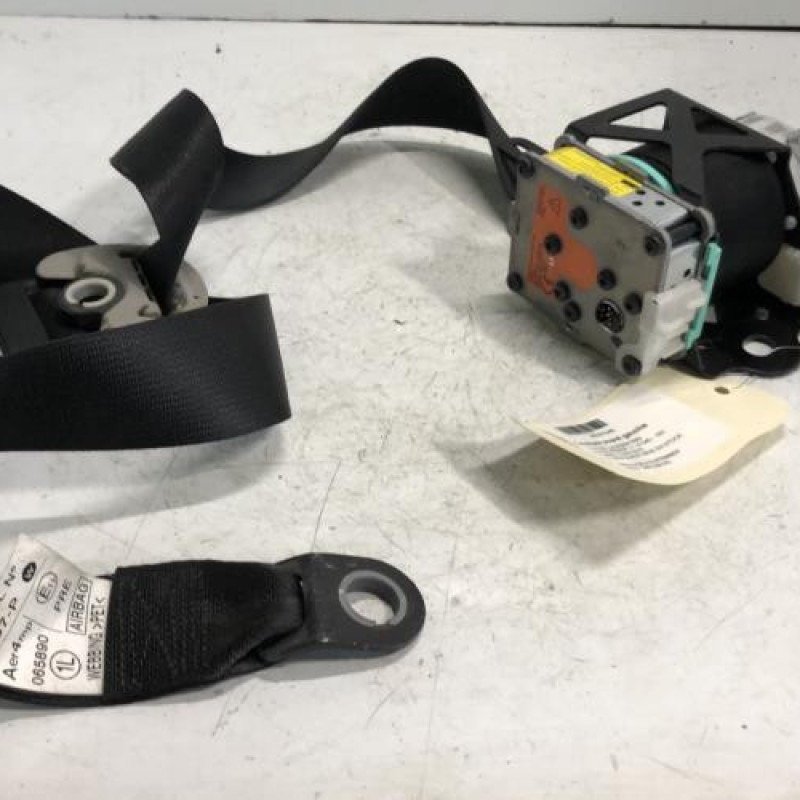 Ceinture avant gauche TOYOTA VERSO Ceinture avant gauche TOYOTA VERSO