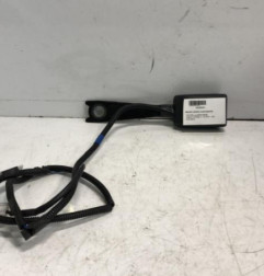 Attache ceinture avant gauche TOYOTA YARIS 3 Photo n°1