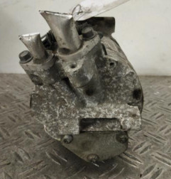 Compresseur clim RENAULT TRAFIC 3 COURT Photo n°4
