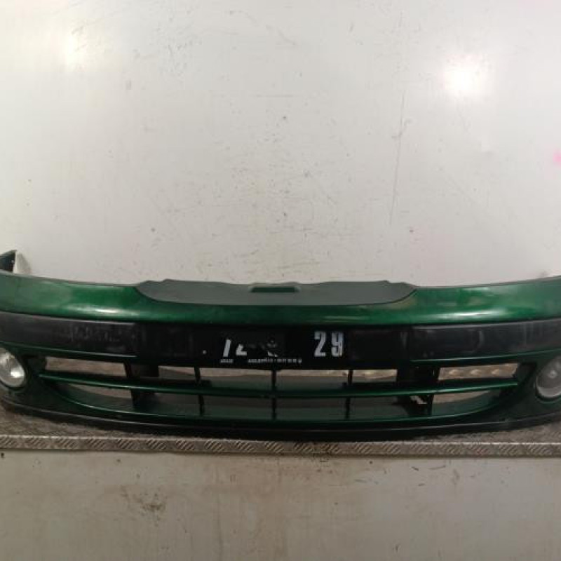 Pare choc avant RENAULT MEGANE 1 Pare choc avant RENAULT MEGANE 1