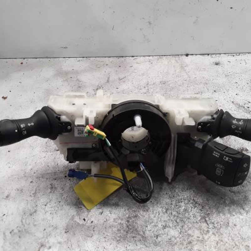 Com (Bloc Contacteur Tournant+Commodo Essuie Glace+Commodo Phare) RENAULT MEGANE 3