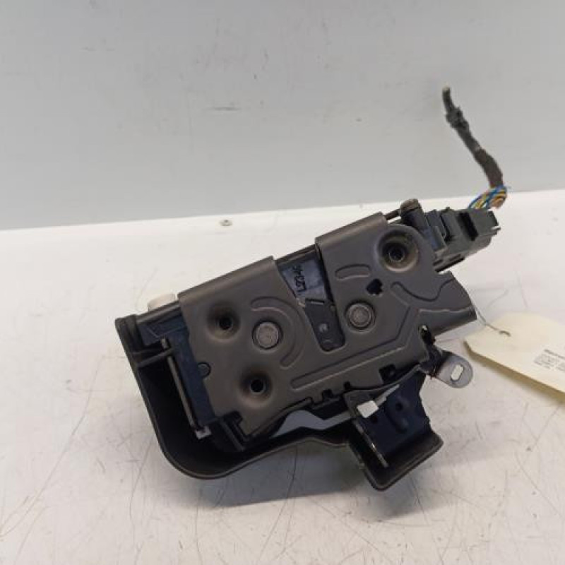 Serrure arriere gauche VOLVO XC 60 1 Serrure arriere gauche VOLVO XC 60 1