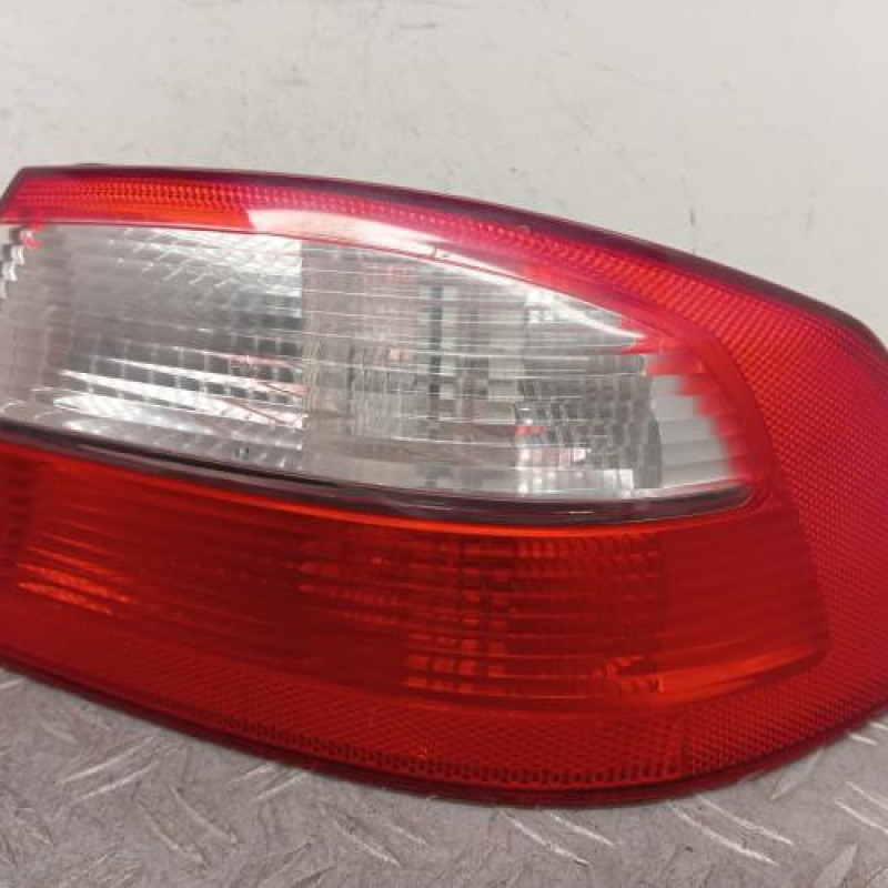 Feu arriere principal droit (feux) RENAULT LAGUNA 2