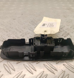 Interrupteur de leve vitre arriere droit RENAULT GRAND SCENIC 4