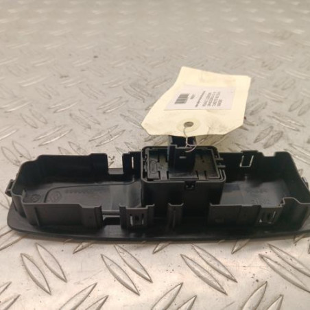 Interrupteur de leve vitre arriere droit RENAULT GRAND SCENIC 4