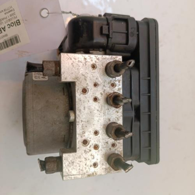 Bloc ABS (freins anti-blocage) PEUGEOT 2008 1 Bloc ABS (freins anti-blocage) PEUGEOT 2008 1
