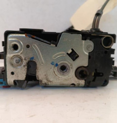 Serrure arriere droit PEUGEOT 207