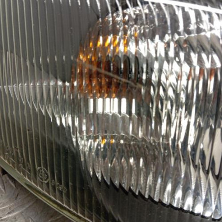 Optique avant principal droit (feux)(phare) VOLVO V 70 1
