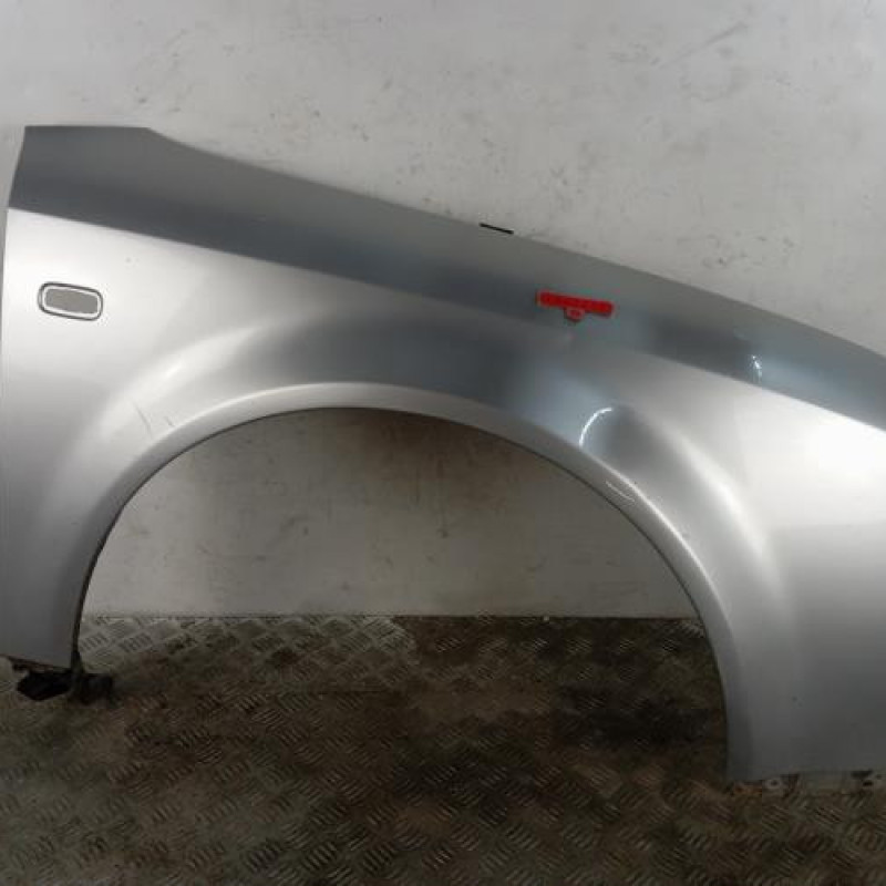 Aile avant droit AUDI A4 2