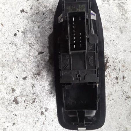 Interrupteur de leve vitre avant gauche PEUGEOT 208 1