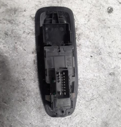 Interrupteur de leve vitre avant gauche PEUGEOT 208 1